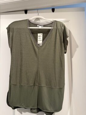 Bar III Olive Green V-Neck Short Sleeve Blouse